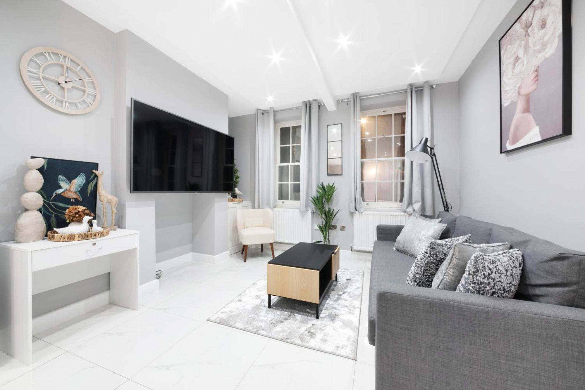 High Ceiling Modern Heart Of Apartamento